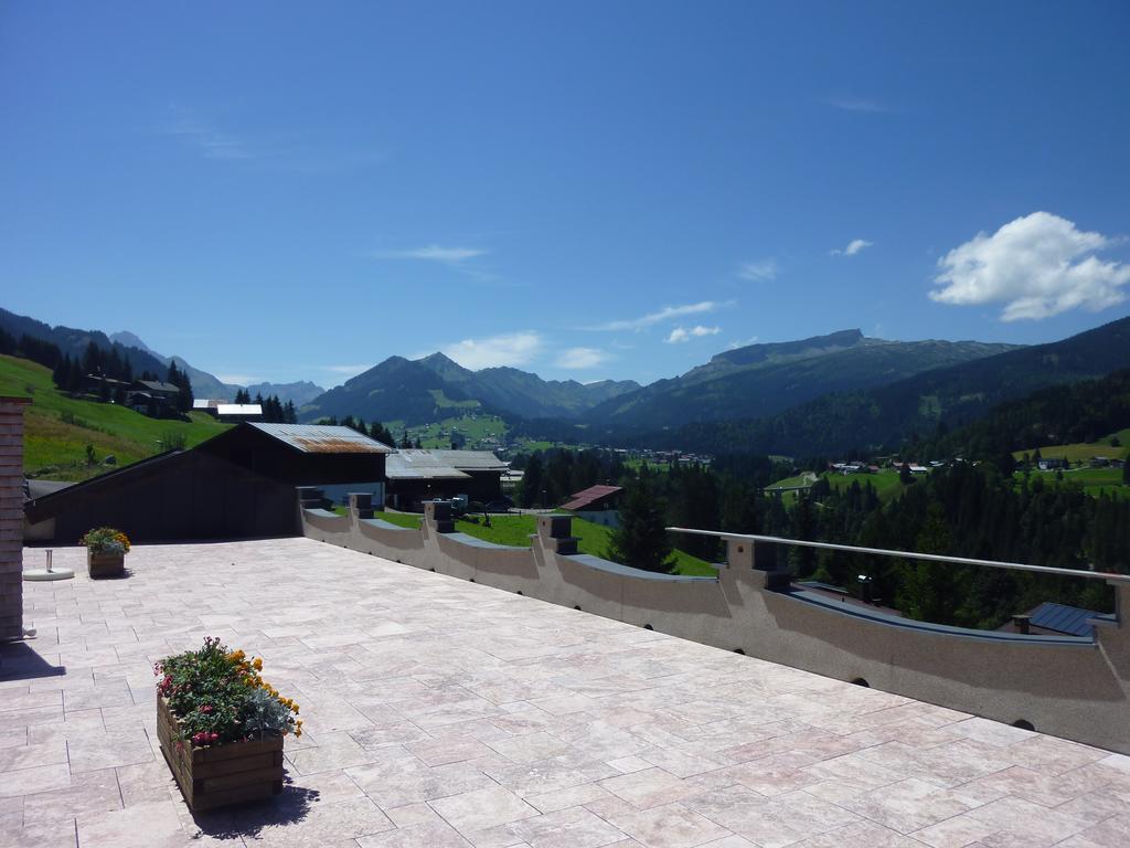 Ferien-Schloessle Michaela Apartamento Riezlern Exterior foto