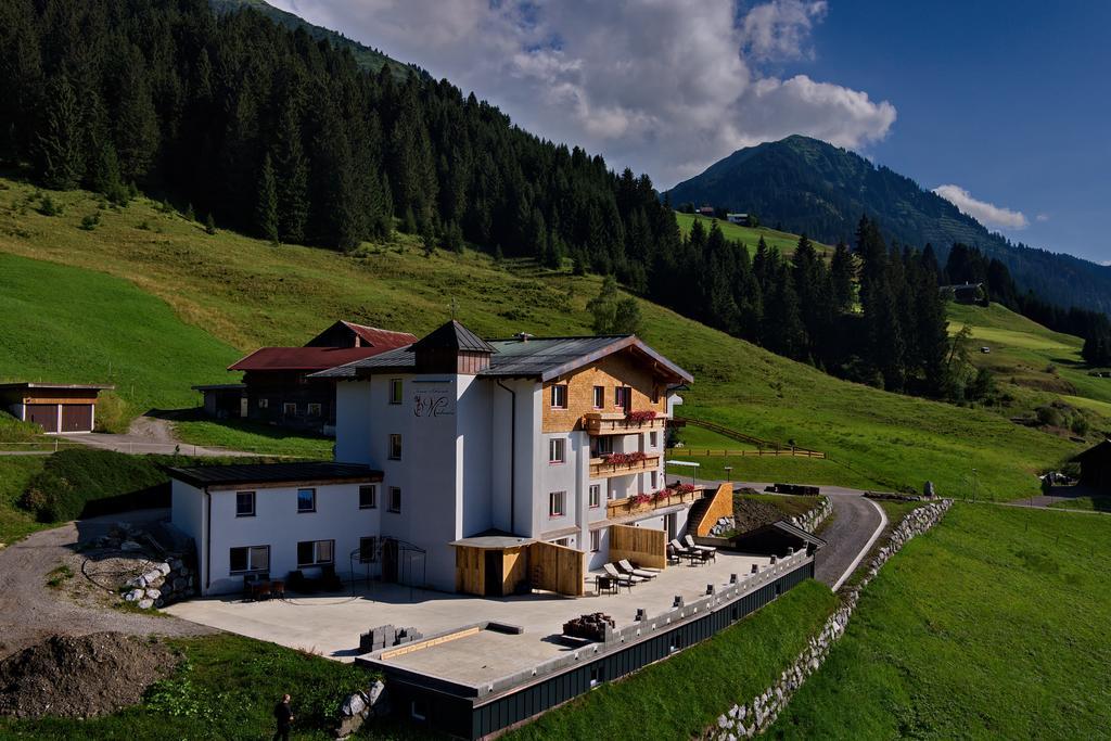 Ferien-Schloessle Michaela Apartamento Riezlern Exterior foto