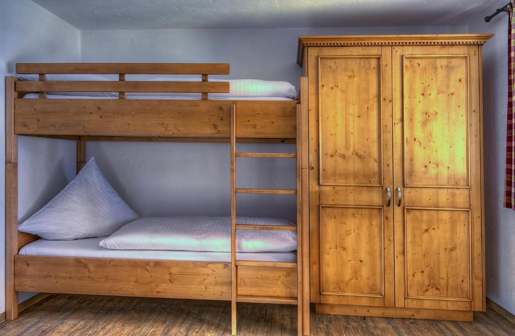 Ferien-Schloessle Michaela Apartamento Riezlern Quarto foto