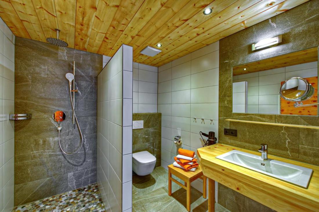 Ferien-Schloessle Michaela Apartamento Riezlern Exterior foto