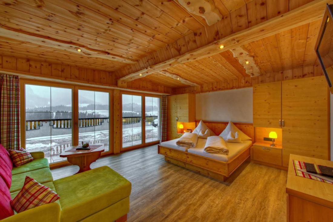 Ferien-Schloessle Michaela Apartamento Riezlern Exterior foto