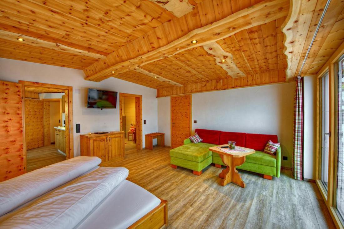 Ferien-Schloessle Michaela Apartamento Riezlern Exterior foto