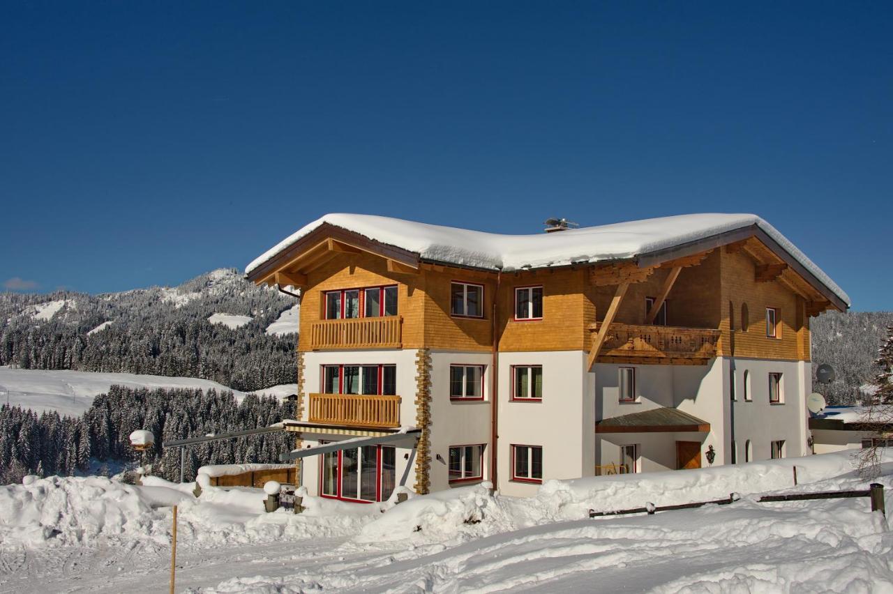 Ferien-Schloessle Michaela Apartamento Riezlern Exterior foto